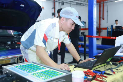 技藝精湛 再創(chuàng)輝煌——廣本一店勇奪廣汽本田第十三屆售后服務(wù)技術(shù)技能競(jìng)賽總決賽亞軍，斬獲2019年本田全球賽入場(chǎng)券